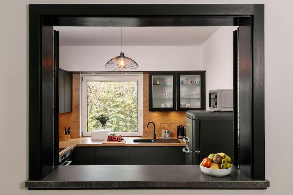 Charmantes Townhaus Mit Garten, W-Lan & Netflix ポツダム エクステリア 写真